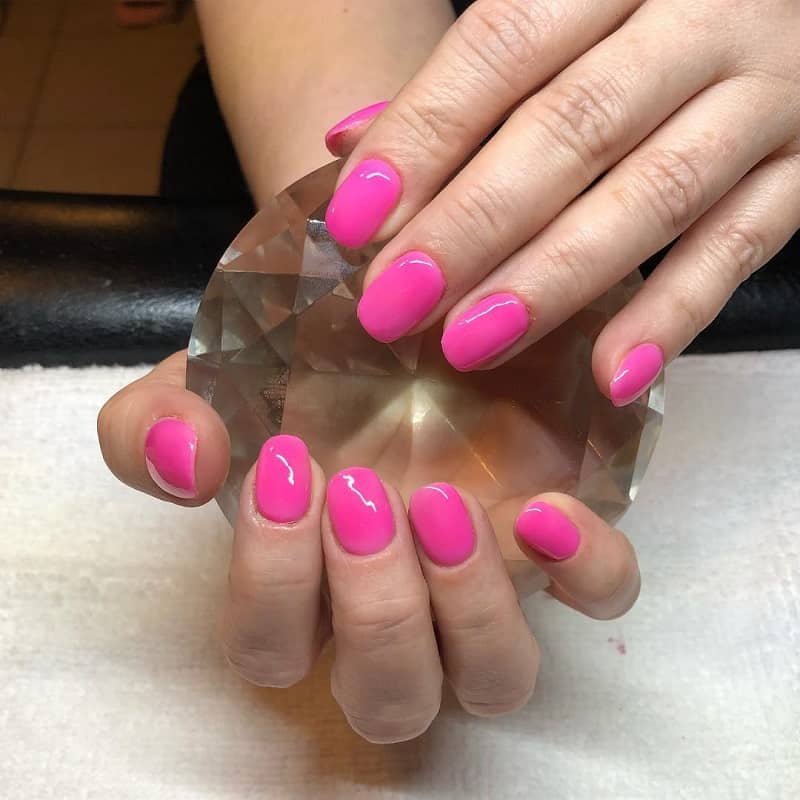 round pink acrylic nails
