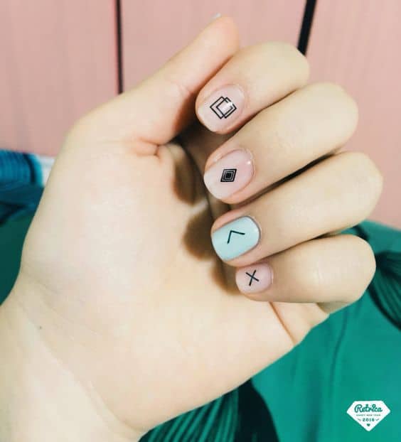 Different Geometric Designs on Nail