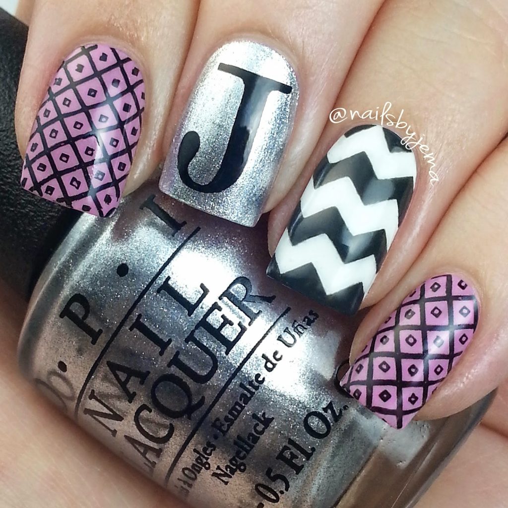 Black and pink chevron nail