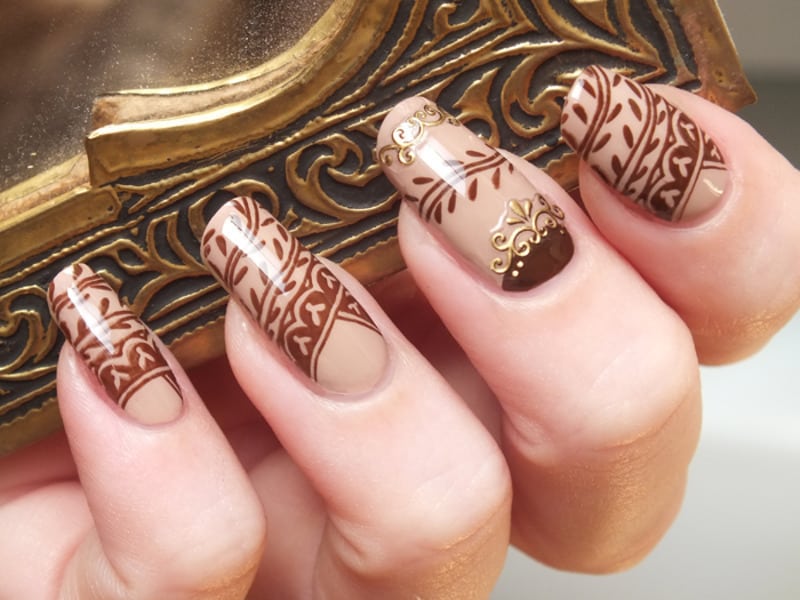 natural henna color nail design