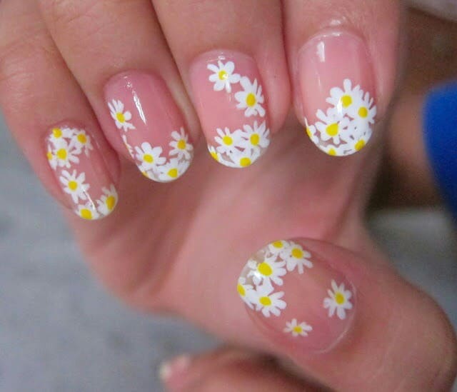 25 Epic Daisy Nail Arts You'll Definitely Love NailDesignCode