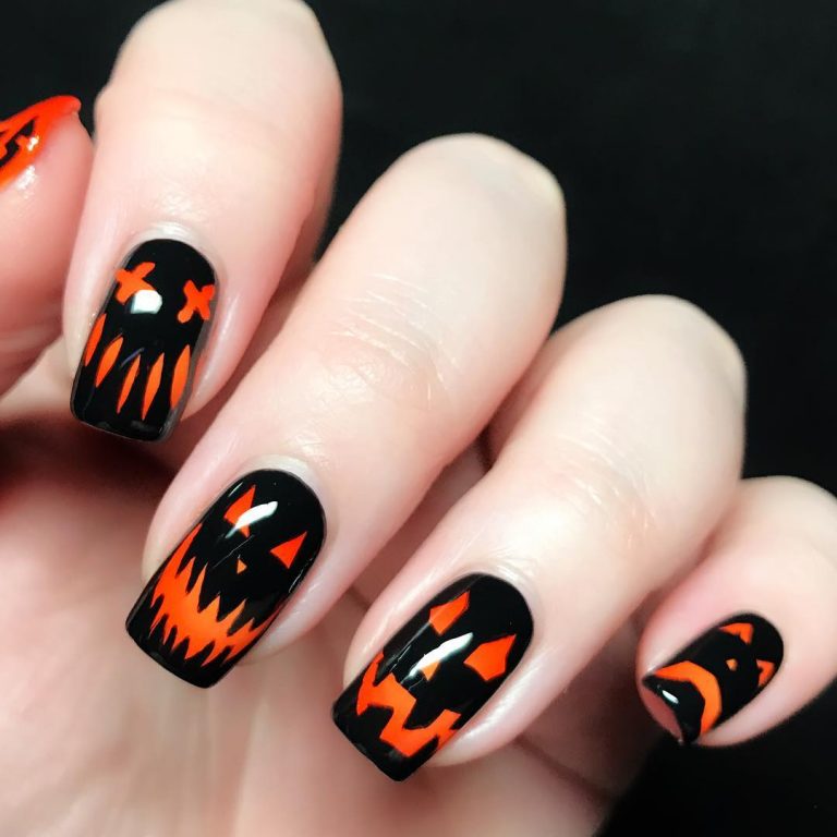 30 Spooky & Groovy Halloween Nail Arts to Ward off Ghosts