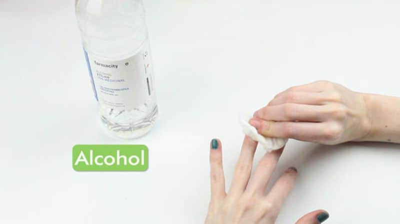 remove nail polish with rubbing alcohol