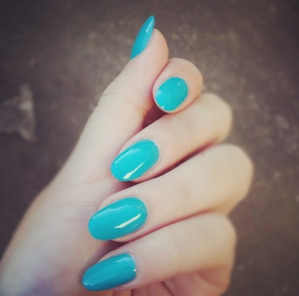 blue oval nail ideas