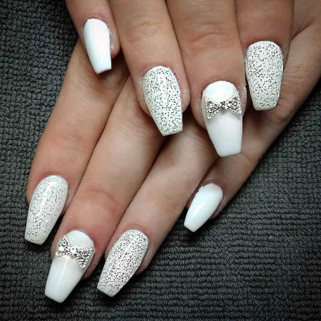 30 Graceful White Coffin Nails That Are Totally Edgy
