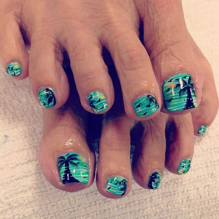 vacation toe nail design