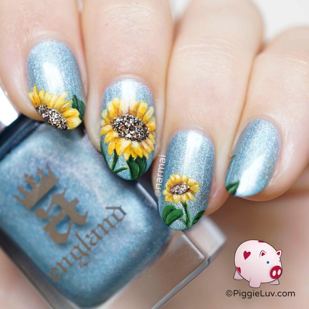 silver sunflower nail art