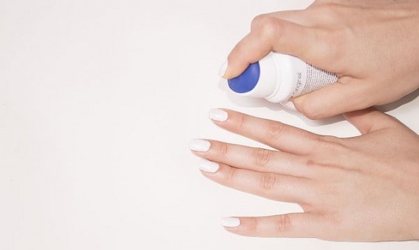 hand sanitizer as nail polish remover
