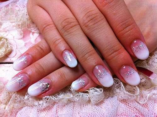 8. "Get Creative with These Oval Nail Art Designs" - wide 3