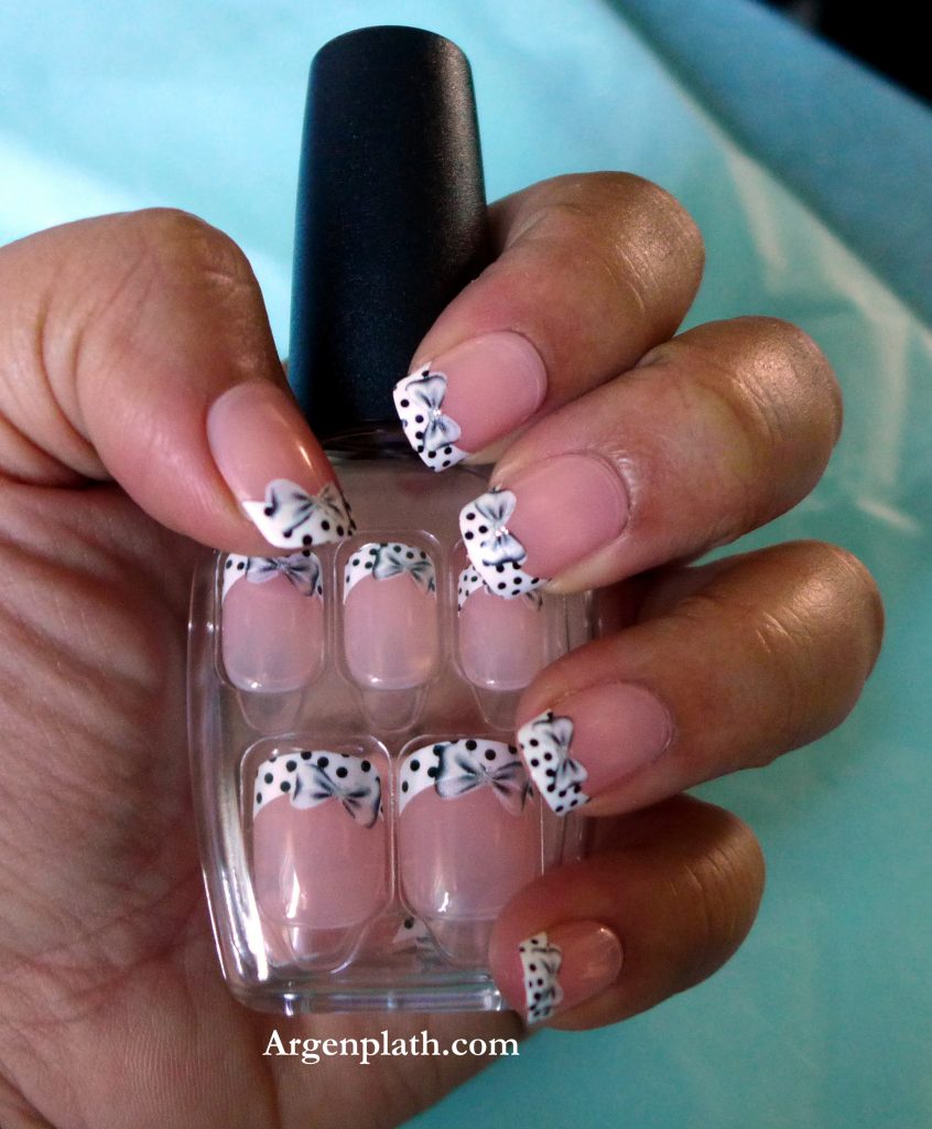 polka dot and bow press on nails