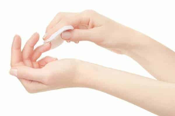 remove nail glue from nail