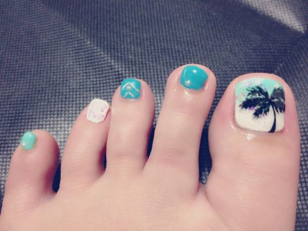 Beach-Themed Vacation Nail Designs - wide 4