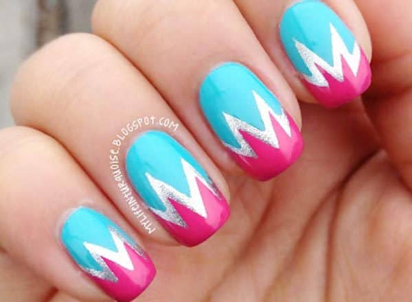 Steep Chevron art on nail