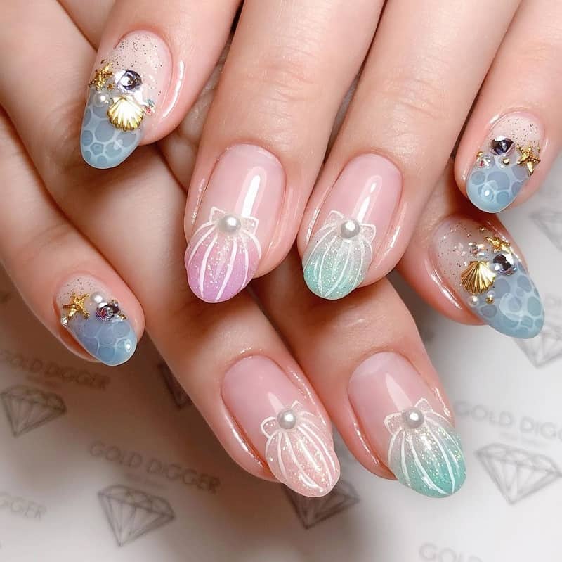 japanese nail art with rhinestones