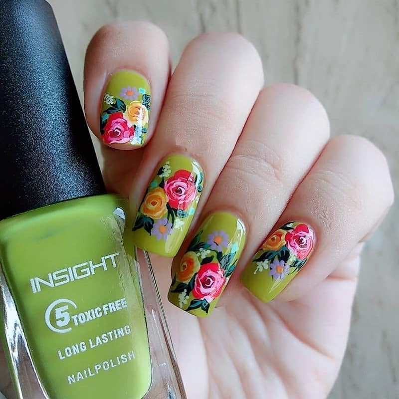 hand painted roses nail art