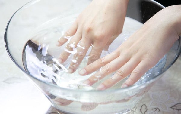Clean & Soften Your Nails