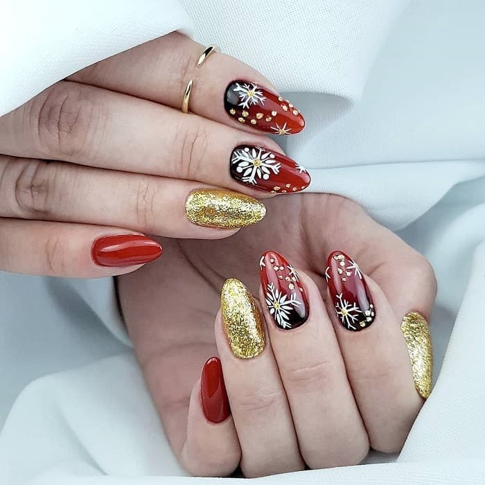 25 Flattering Red And Gold Nail Designs For 2021