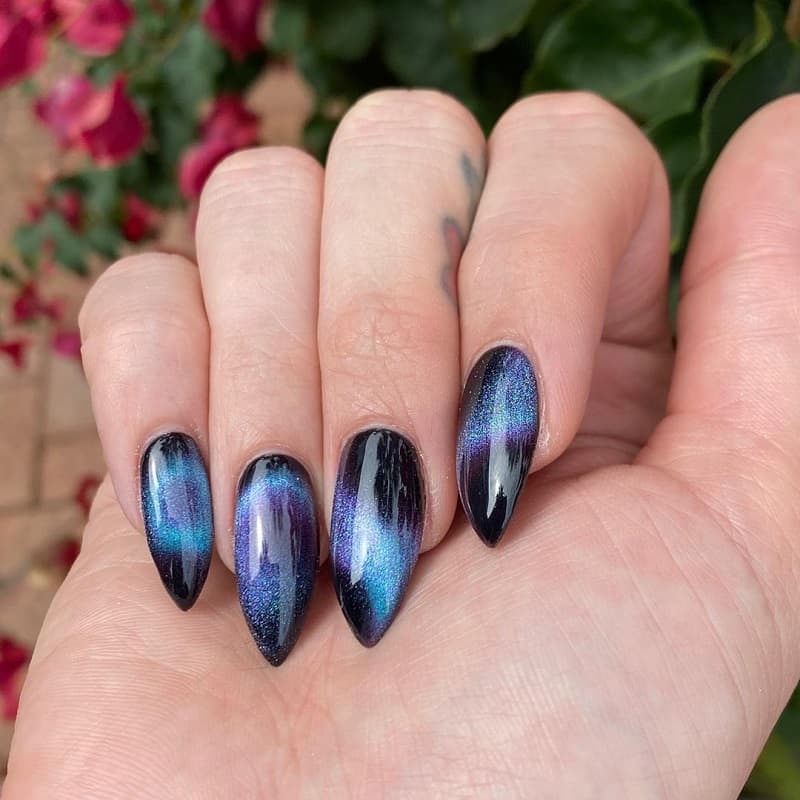 cat eye gel nails