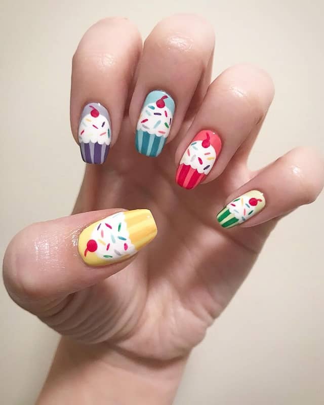 cupcake gel nail design