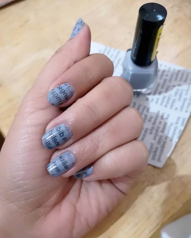 newspaper nail art with vinegar