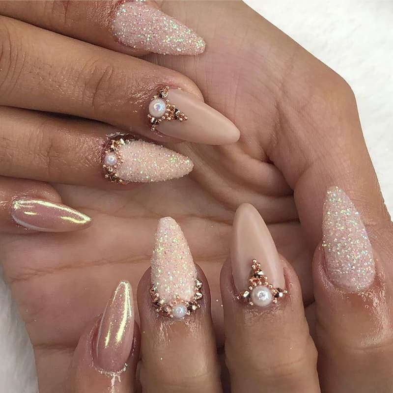 champagne quinceanera nails