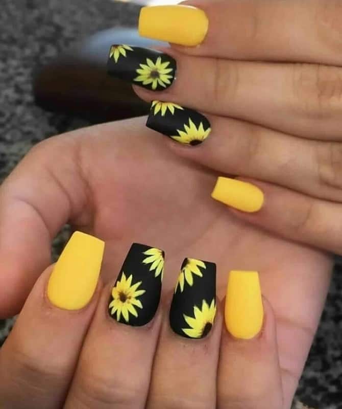 20 Bright Sunflower Nail Arts to Look Beautiful NailDesignCode