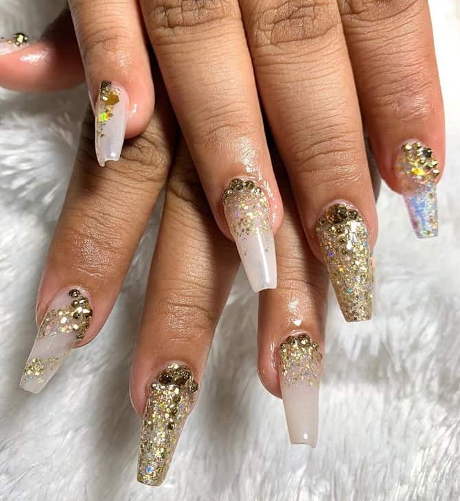 gold quinceanera nails