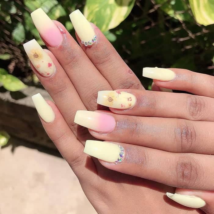 Light pink coffin shaped nails.