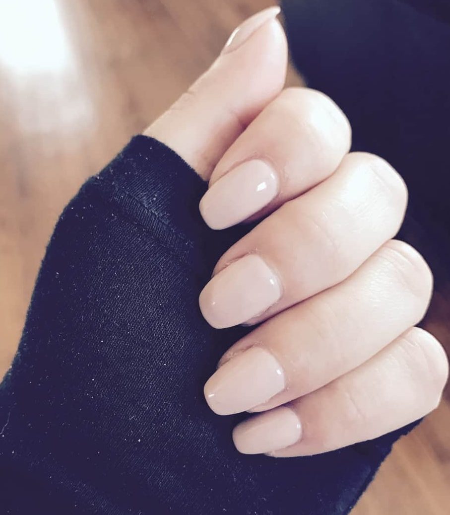 20 Short Coffin Nail Ideas to Inspire Your Next Mani ...