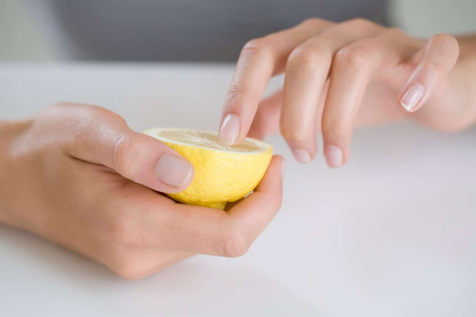 grow nails faster using lemon