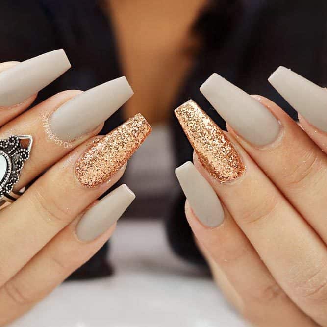 matte and glitter coffin nails