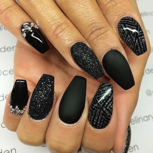 One-Nail Glitter matte coffin nails