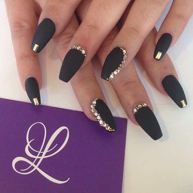 Matte and Rhinestones in coffin nails