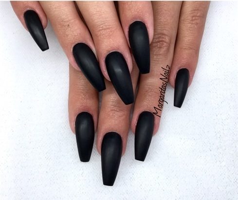 Black matte coffin nails