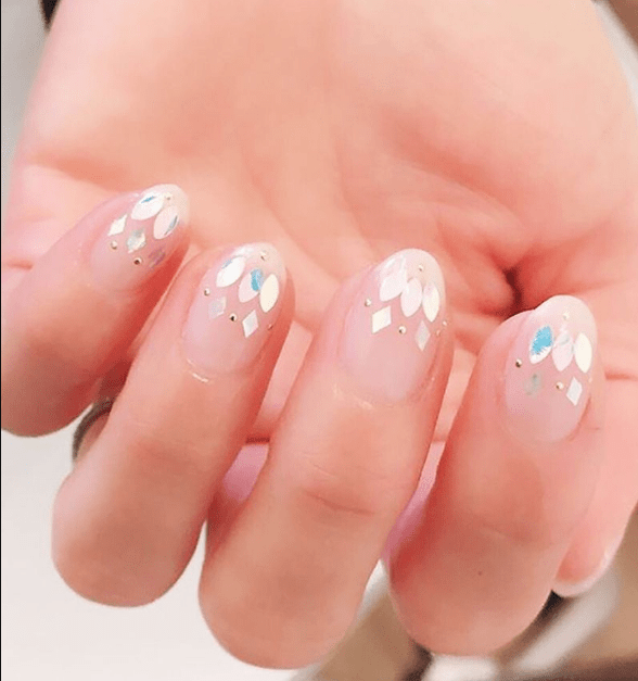 almost transparent shattered nails