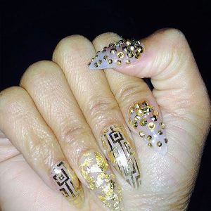 Medium length, almond shape.