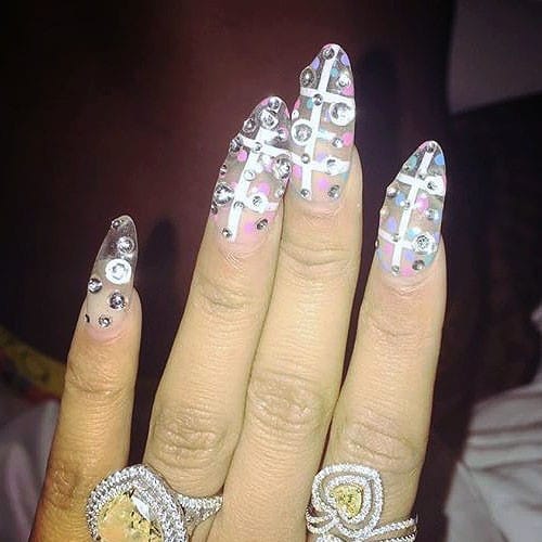 nicki minaj negative space nails