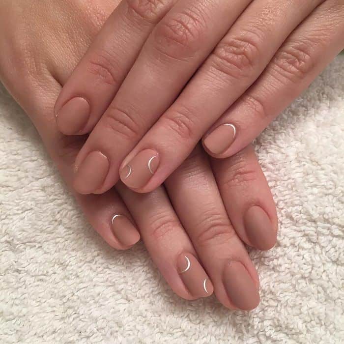 short matte nude nails