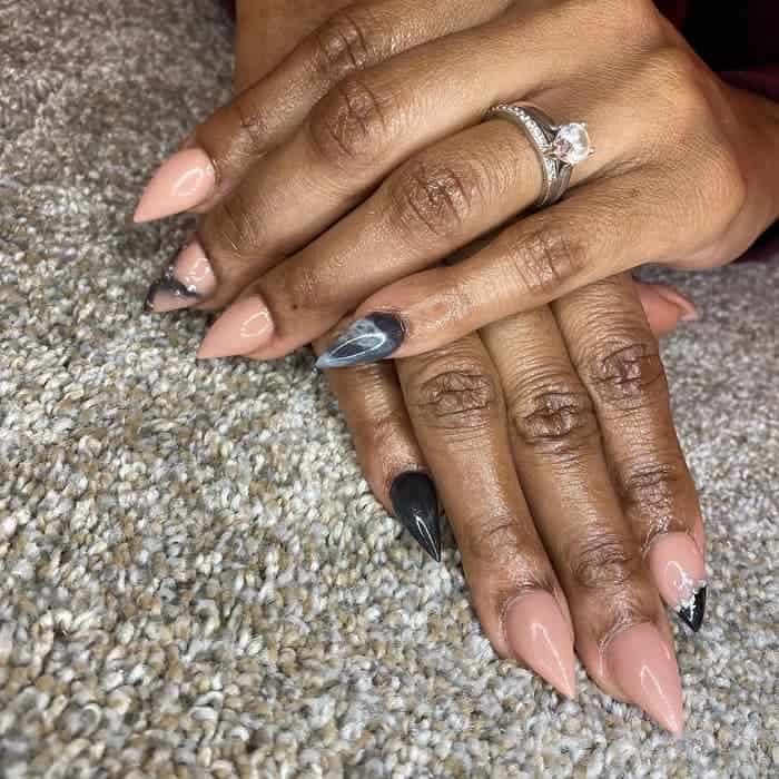 short pointy acrylic nails