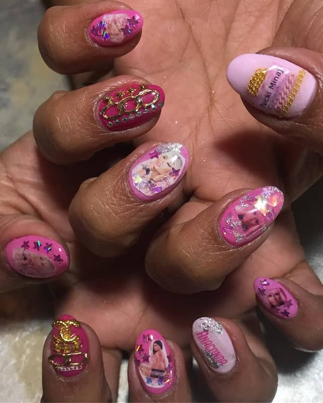 nicki minaj pink nail polish