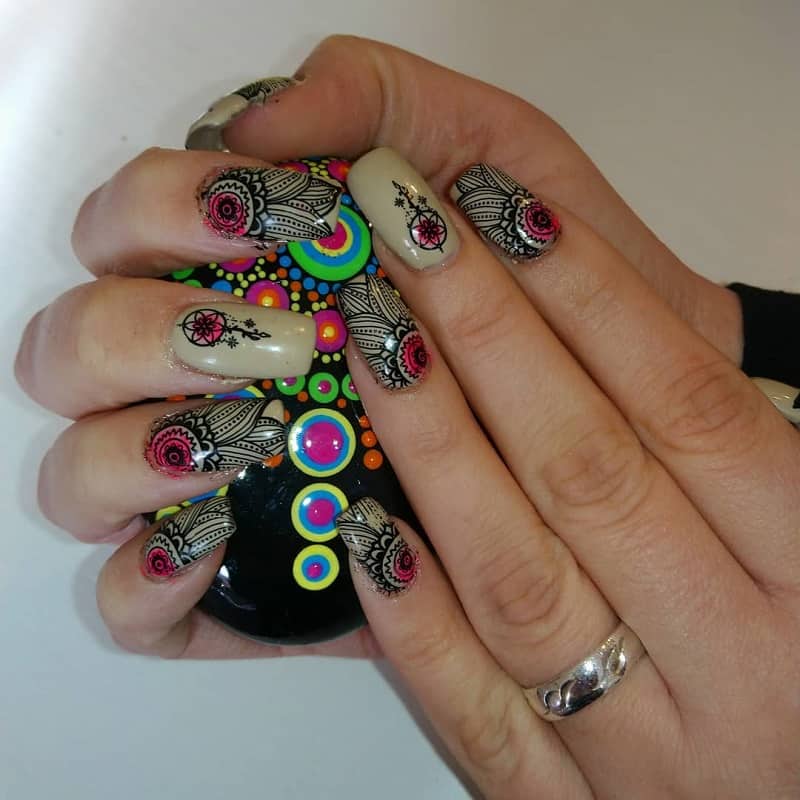 30 Happy Hippie Nail Designs to Boost Your Inner Soul NailDesignCode