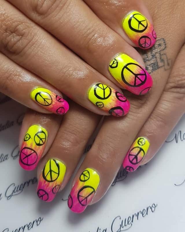 30 Happy Hippie Nail Designs to Boost Your Inner Soul – NailDesignCode