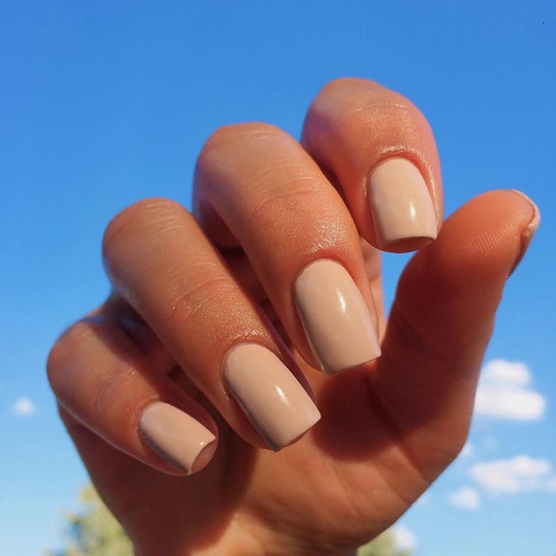 light beige color nails