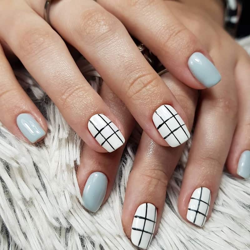 nail designs with black lines