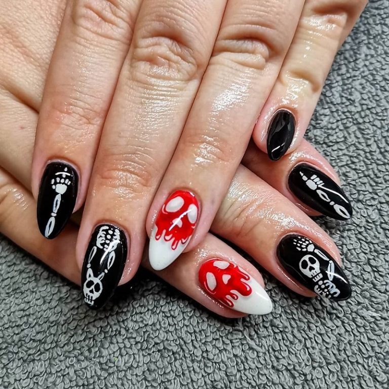 25 Hottest Skull Nail Designs to Put You on Center Stage