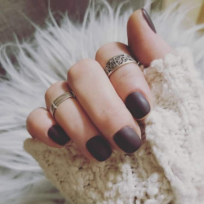 dark maroon matte nail polish