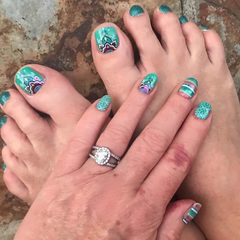 hippie toe nail design