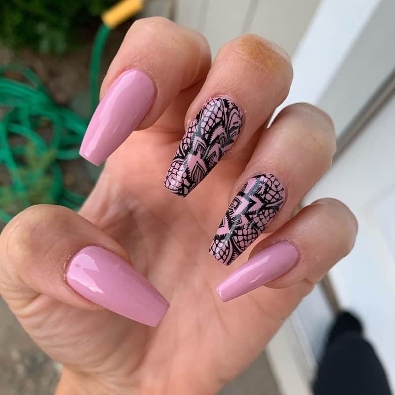 lace coffin nails