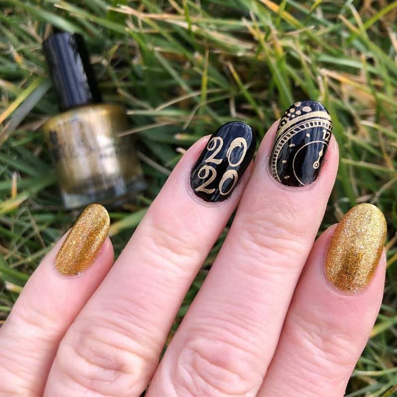 30 Fabulous New Years Nail Designs to Welcome in 2021