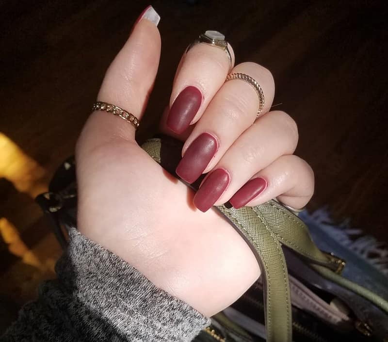 matte maroon fake nails